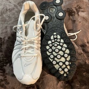 Men’s size 13- Nike shox